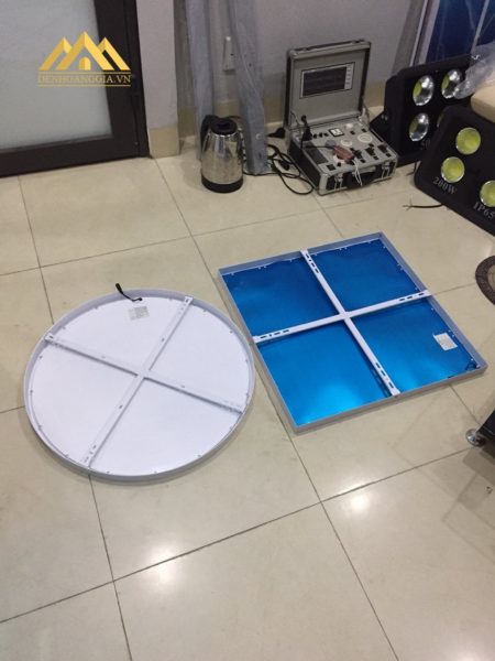 Đèn led Panel ốp trần nguyên bộ Đèn led Panel ốp trần nguyên bộ