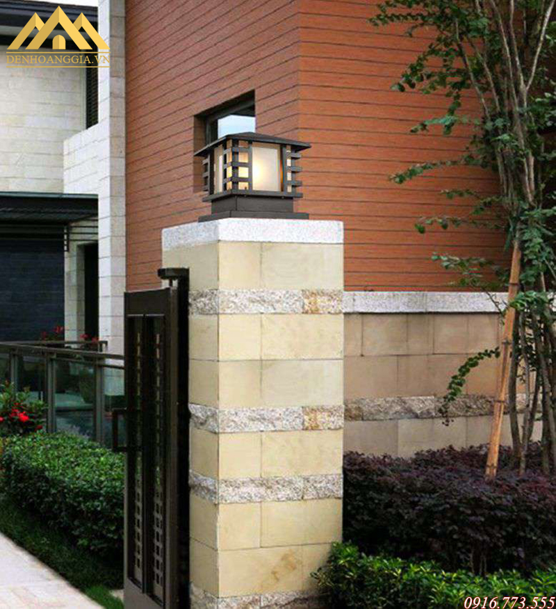 Đèn trụ cổng hiện đại thường được làm bằng các chất liệu cao cấp